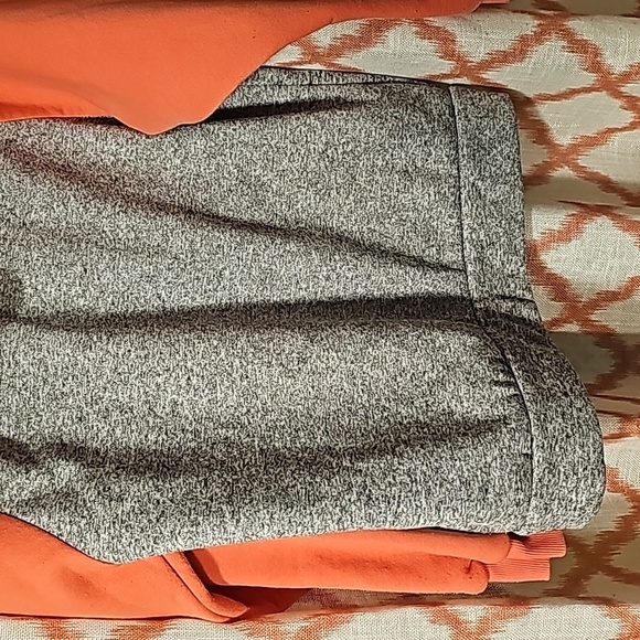 Women's Zip-up - Picture 5 of 5